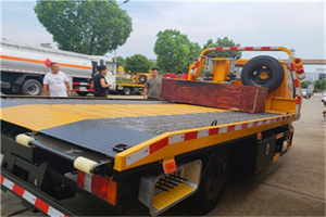 舞钢附近拖车电话号码服务